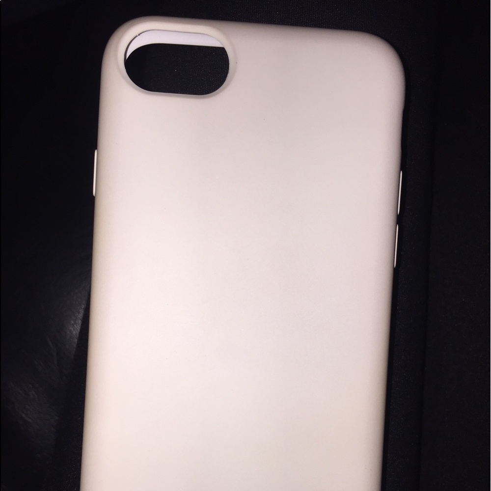 iPhone 7// cream - Picture 3 of 4